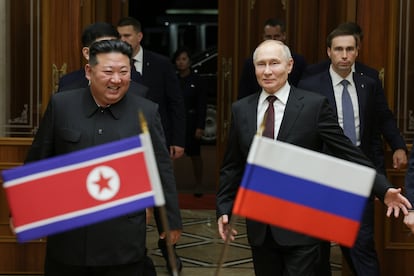 Putin y Kim Jong-un, en el aeropuerto internacional de Sunan, en Pyongyang.