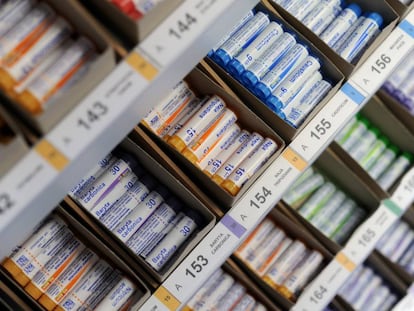 Productos homeopáticos en el laboratorio de Boiron en Brest (Francia).