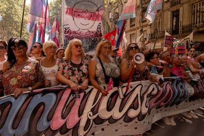 Representantes de la comunidadad LGBTIQ, en la marcha. 