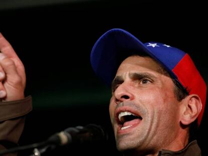 El opositor venezolano Henrique Capriles durante una conferencia de prensa el año pasado.