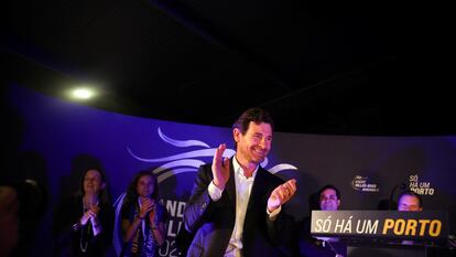 Villas-Boas celebra su victoria electoral.