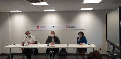 Joan Subirats, Josep Gonzàlez-Cambray y Mercè Massa, en el Consorci d'Educació de Barcelona.