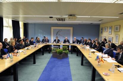 Reunión entre delegaciones de Euskadi y Aquitania en la legislatura anterior.