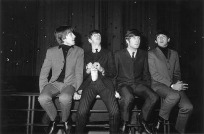 Los Beatles, en un teatro londinense en 1963.