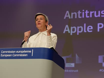 La Comisaria europea de Competencia, Margrethe Vestager, al presentar el caso contra Apple Pay