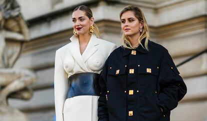 The influencer Chiara Ferragni and her sister Valentina Ferragni.