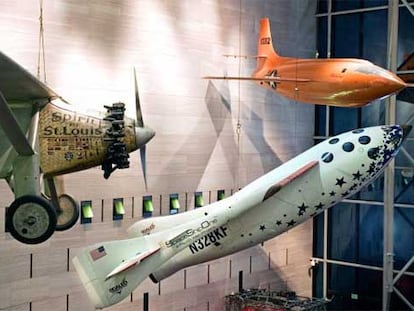 La nave suborbital <i>SpaceShipOne</i>, en el museo Smithsonian (Washington).