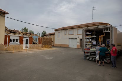 La casa de Estefanía Martínez, derruida por el fuego, en Congosto y Quintana.