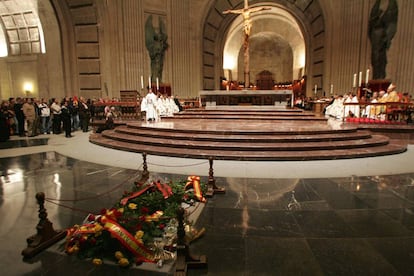 Mass dedicated to the 30th anniversary of Franco's death.