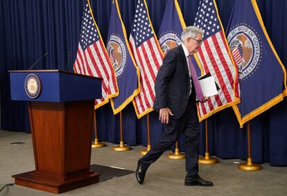 Powell, tras la rueda de prensa de este miércoles en Washington.  