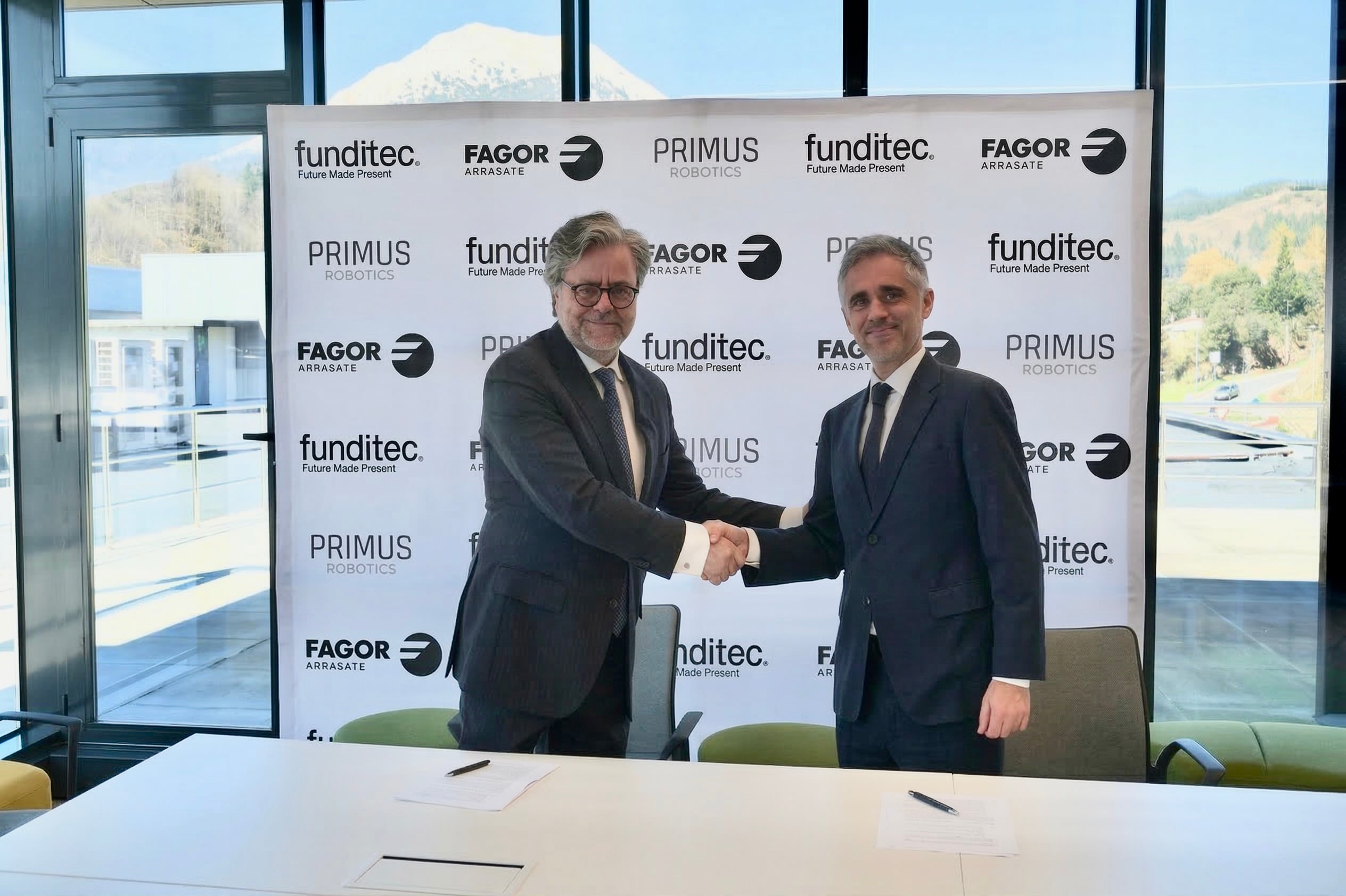 Fagor Arrasate y Funditec se alían en el sector de robots para la industria  