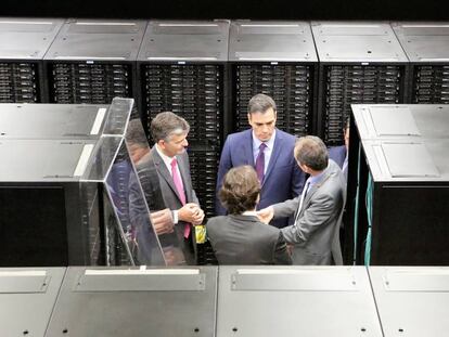 El presidente Pedro Sánchez durante su visita al Barcelona Supercomputing Center, en una imagen de archivo.