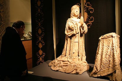 Aspecto de la exposición <i>Los Reyes Católicos y Granada</i> en el Hospital Real.