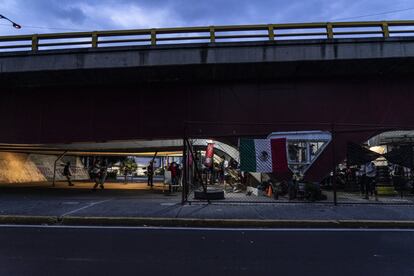 Los ídolos de la calle se cuentan por decenas en México. Algunos de ellos han sido Raúl 'Ratón' Macías, Rubén 'Púas' Olivares, Julio César Chávez, Yulihan Luna y Mariana Juárez.