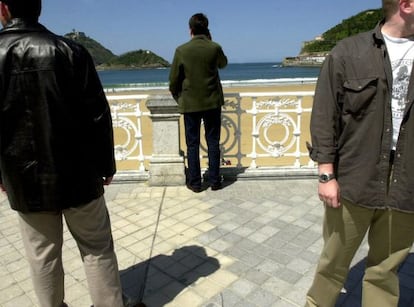 Bodyguards protecting their client in the northern city of San Sebastián.