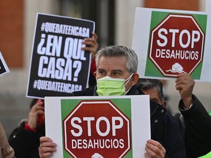 Manifestación en Madrid para pedir el cese de los desahucios, este jueves.