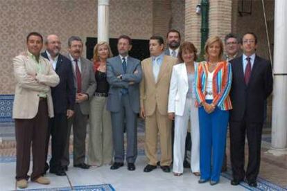 Esperanza Oña (a la derecha), en una foto de familia de los ponentes en Carmona (Sevilla) el 8 de septiembre.