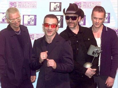 En junio de 1997 U2 se llevó el galardón 'El mejor directo' en la presentación de los premios de la MTV en Rotterdam.