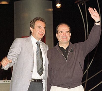 José Luis Rodríguez Zapatero y Manuel Chaves, ayer, en Granada.