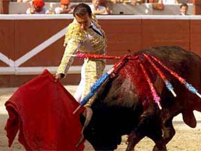 Leonardo MArcos, en el primer novillo de la feria.