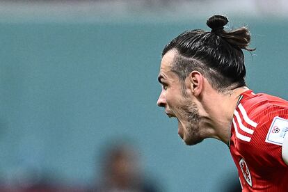 Un eufórico Gareth Bale celebra el penalti que ha marcado a la selección estadounidense. 