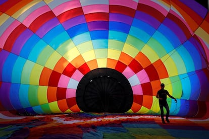 La 25ª edición del European Balloon Festival se inició hoy en Igualada (Barcelona). Es la concentración Internacional de globos aerostáticos más importante que se celebra en España y una de las líderes a nivel europeo y durante este fin de semana reunirá a decenas de participantes.