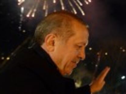 Erdogan adverte seus adversários de que “pagarão um preço” pelos vazamentos de casos de corrupção no