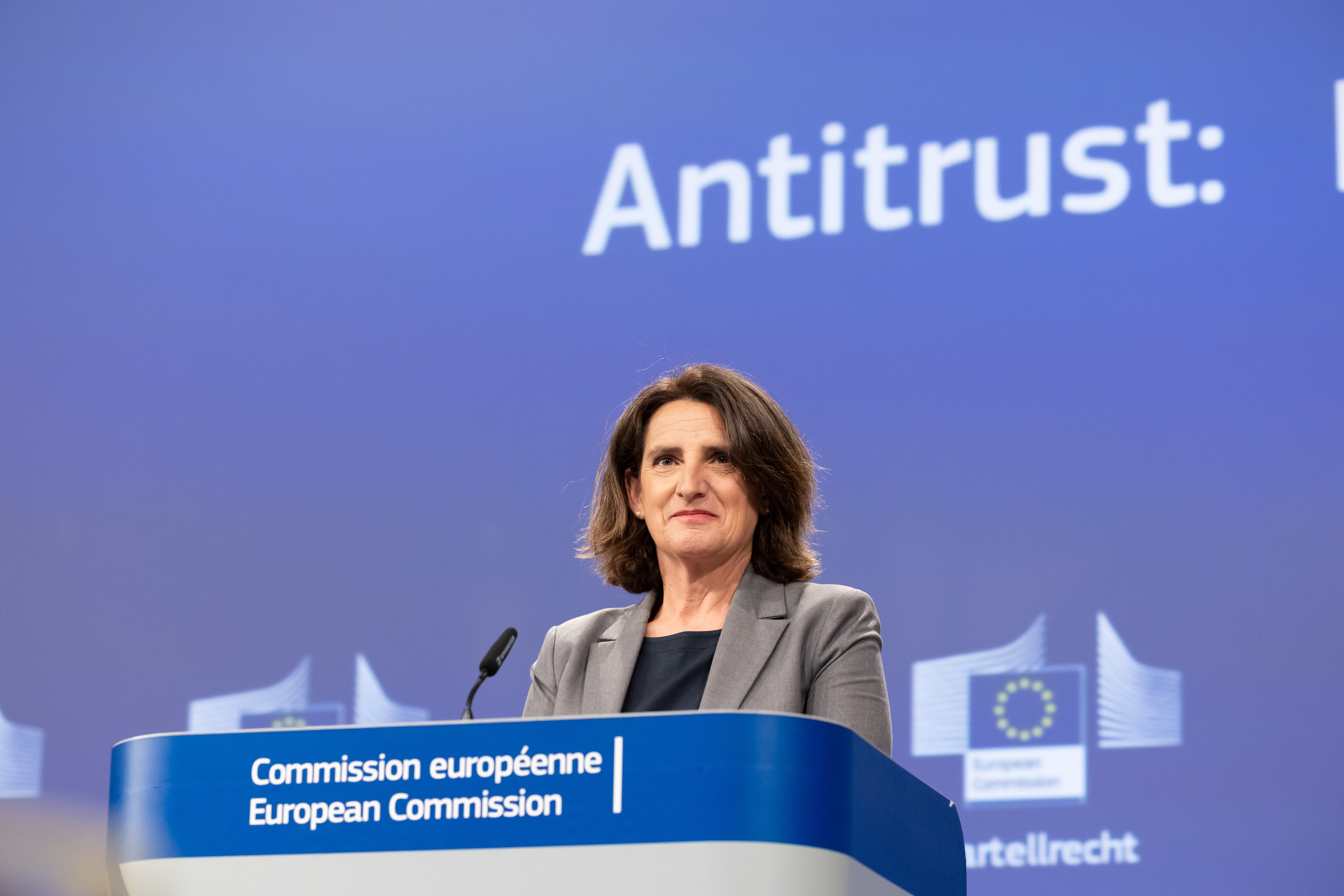 La vicepresidenta de la Comisión Europea, Teresa Ribera, durante una rueda de prensa en la sede del organismo el pasado junio. 