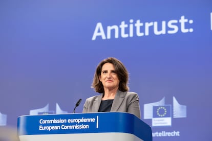 La vicepresidenta de la Comisión Europea, Teresa Ribera, durante la rueda de prensa en la Comisión Europea este lunes 2 de junio.