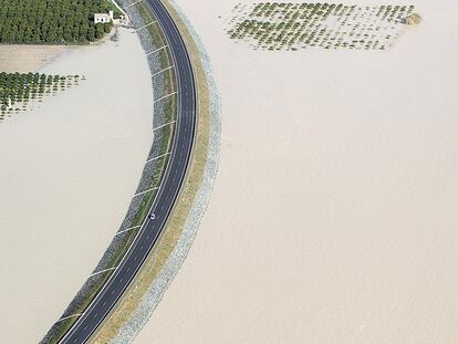 Zona dañada por fuertes lluvias en Lora del Río (Sevilla), en 2019.