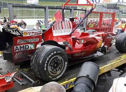 El bólido de Raikkonen tras la carrera en el circuito de Spa