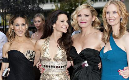 De izquierda a derecha, las actrices Sarah Jessica Parker, Kristin Davis, Kim Cattrall y Cynthia Nixon en la presentación de la película 'Sexo en Nueva York 2' en Londres, el 27 de mayo de 2010. 