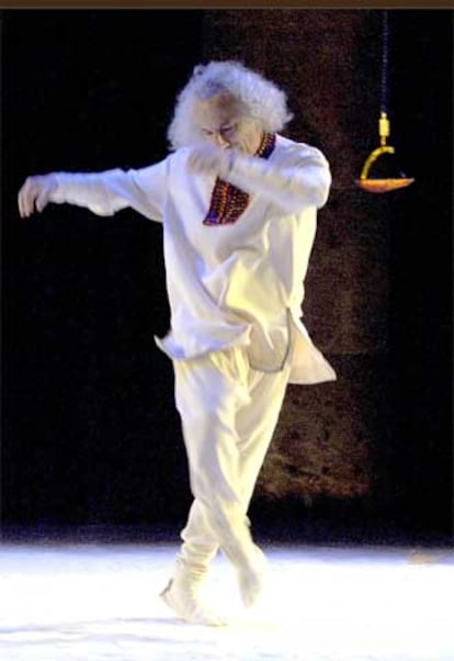 Rafael Álvarez, 'El Brujo', en su representación de 'El caballero de la palabra'.