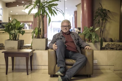 El escritor polaco en un hotel del centro de Bogotá.