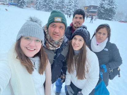 La familia Sifuentes González en una fotografía de 2022.