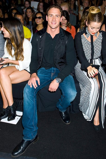 Ryan Lochte es ya uno más dentro del mundo de la moda. Fue uno de los invitados a la primera fila del desfile de Rebecca Minkoff.