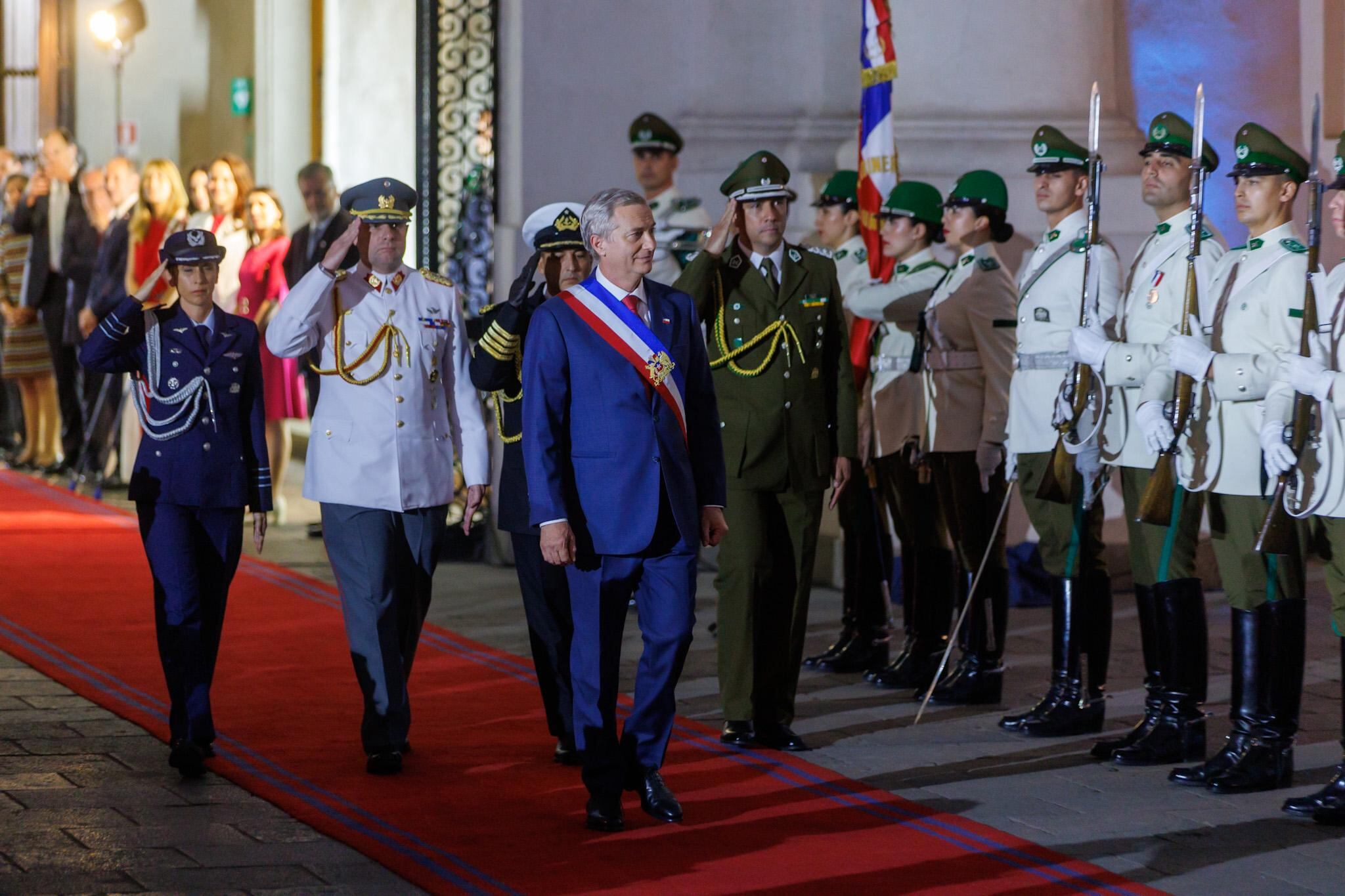 El presidente José Antonio Kast ha recibido los honores de la guarda oficial del palacio de La Moneda