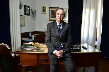 Miguel Ángel Pichetto en su despacho del Senado argentino, tras la entrevista con EL PAÍS.