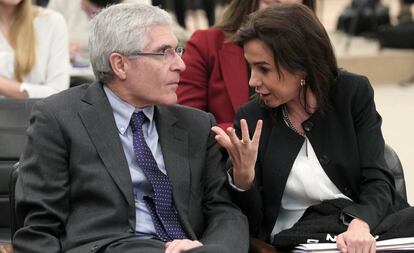 El presidente de Renfe, Isa&iacute;as T&aacute;boas, junto a la presidenta de Adif, Isabel Pardo.