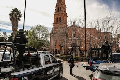 Un operativo policial en la ciudad de Fresnillo, en el Estado de Zacatecas, tras el asesinato de Juan Pérez Guardado, el 8 de febrero de 2024.