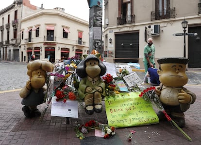 Homenaje a Quino en el barrio de San Telmo (Buenos Aires) donde se encuentran las figuras de algunos de sus personajes: Mafalda, Susanita y Manolito. 