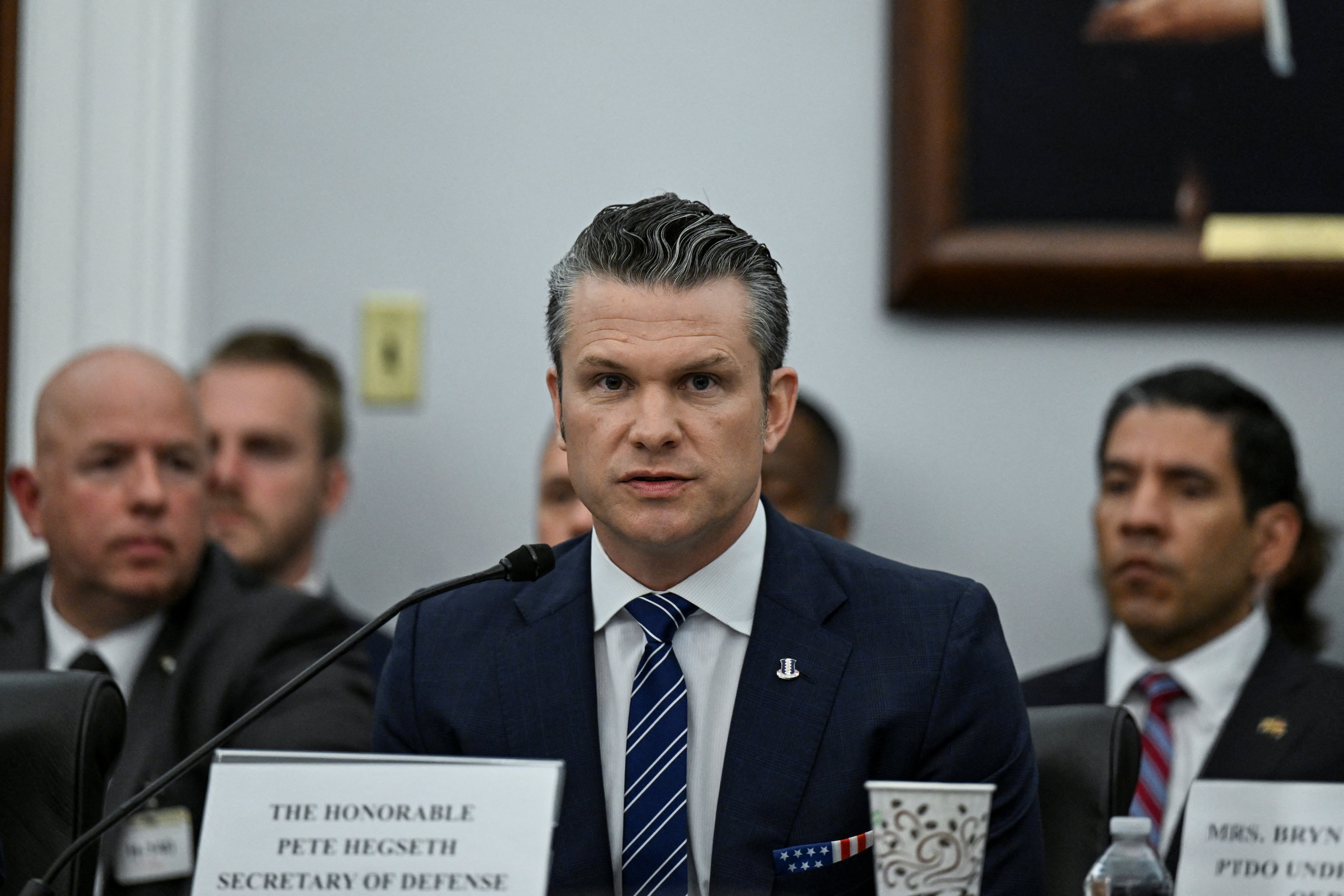 El Pentágono justifica el despliegue de tropas en Los Ángeles para asegurar la protección de los agentes de inmigración