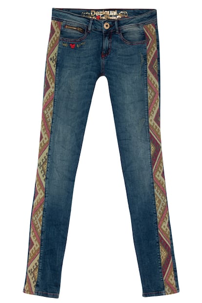 Jeans skinny fit modelo Ikats, con lateral estampado de tela y un "We love" bordado en el bolsillo.

	 

	¡Lo quiero!