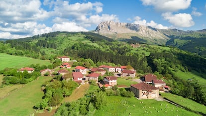 Vista de Orozko, localidad rural situada en el parque natural de Gorbea, en el País Vasco, en mayo de 2021.