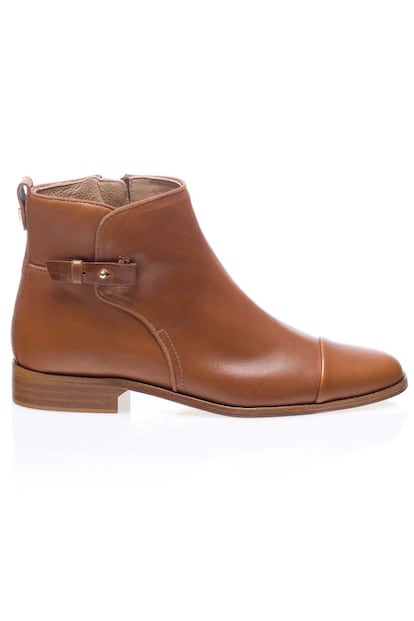 Si la pasada temporada dejaste escapar los botines ahora tienes una nueva oportunidad. Este modelo es de Massimo Dutti (59,95 euros).