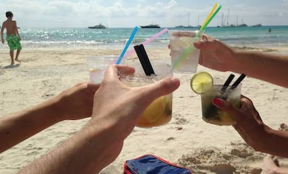 Preparar mojitos en la playa es de profesionales