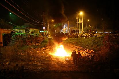 Barricadas durante unas protestas en Til Til (Chile). 