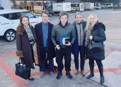 La comitiva argentina en Zurich: Diana Mondino, ministra de Relaciones Exteriores; Nicolás Posse, jefe de Gabinete; el presidente argentino, Javier Milei; Luis Caputo, ministro de Economía, y Karina Milei, secretaria de la Presidencia.