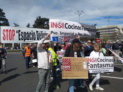 Protesta por la licencia de la cocina fantasma del paseo Imperial, 8, en diciembre de 2023.