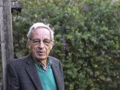 El sociólogo catalán Salvador Giner, en su casa.